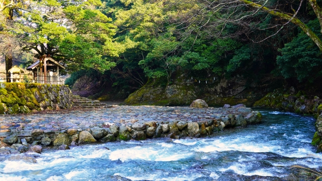 鵜の瀬と遠敷川